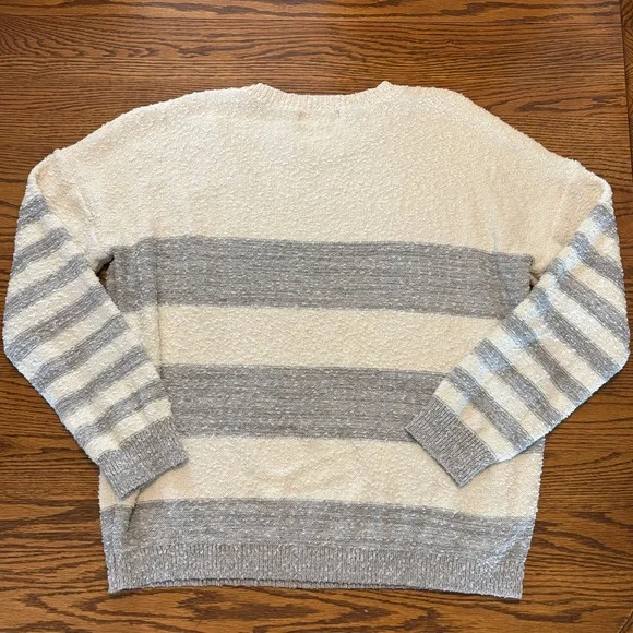 Knox Rose Sweater - Picture 2 of 3